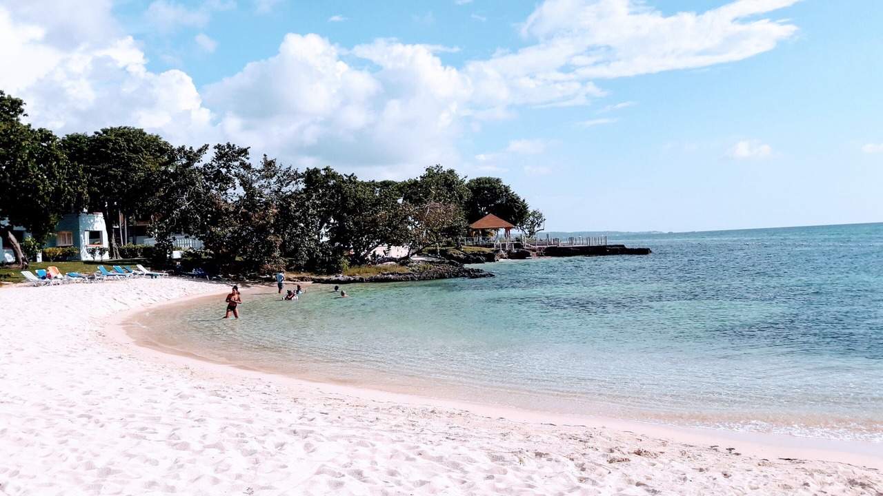 Photo of Others in Orange Bay