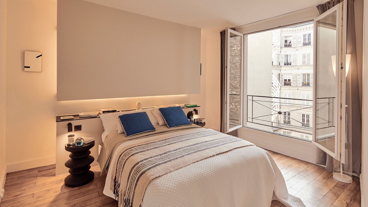 Photo of Bedroom in 8th Arrondissement