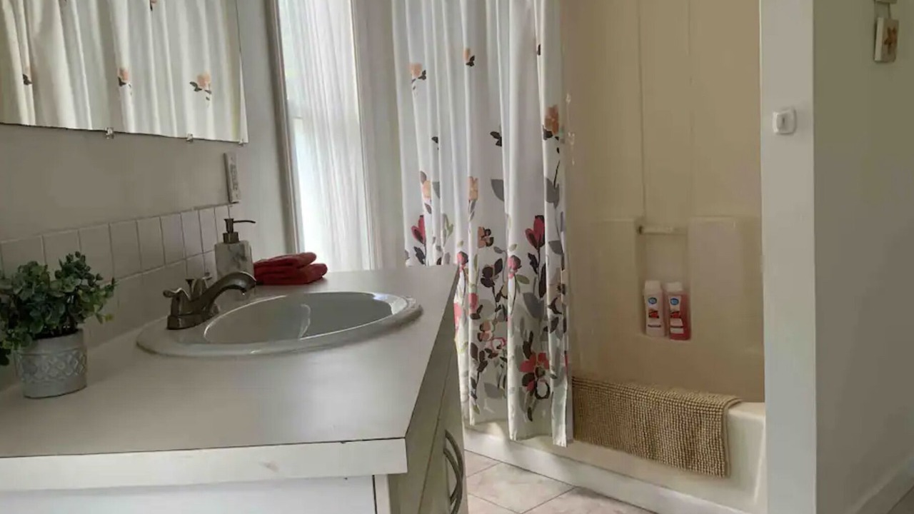 Photo of Bathroom in Calvin Hill