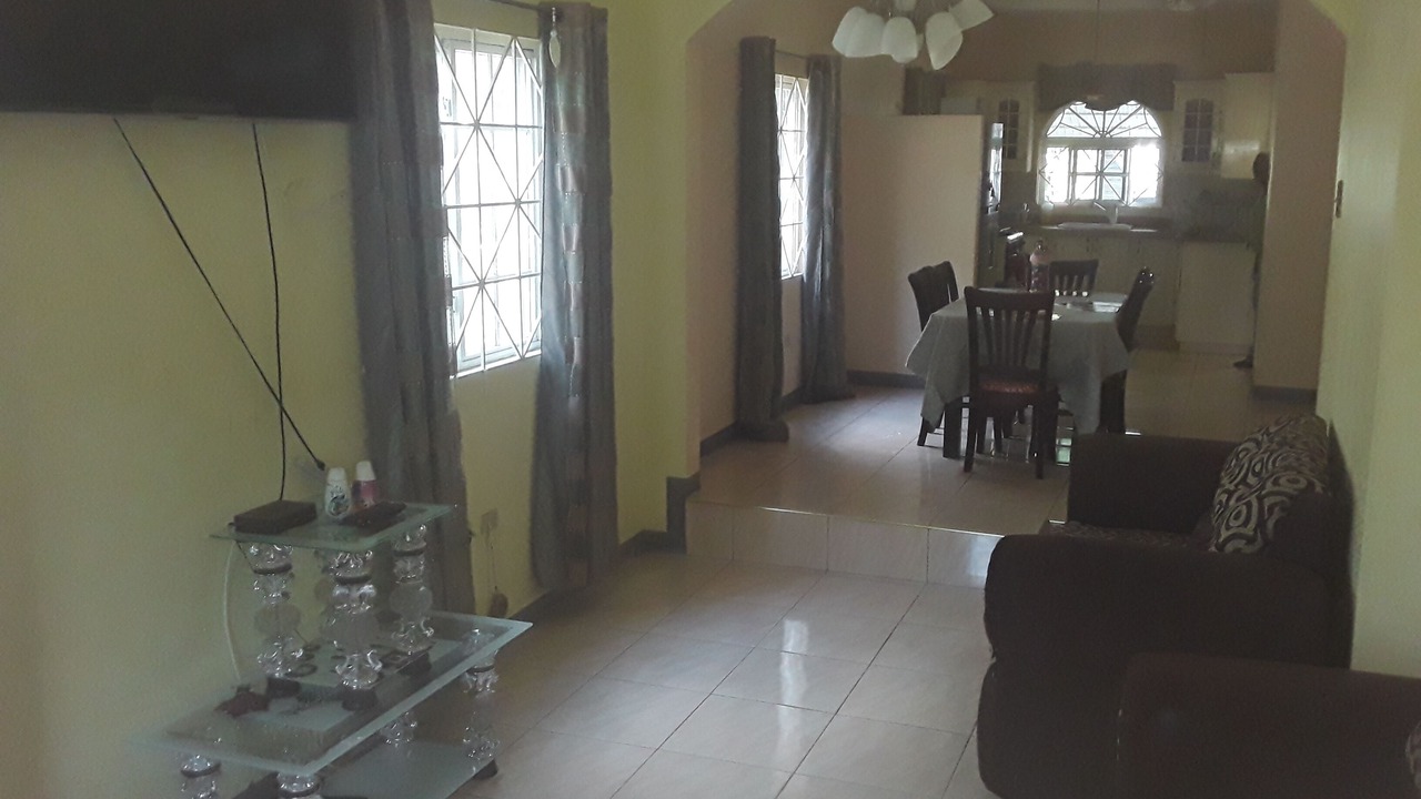 Photo of Livingroom in Beverly Hills