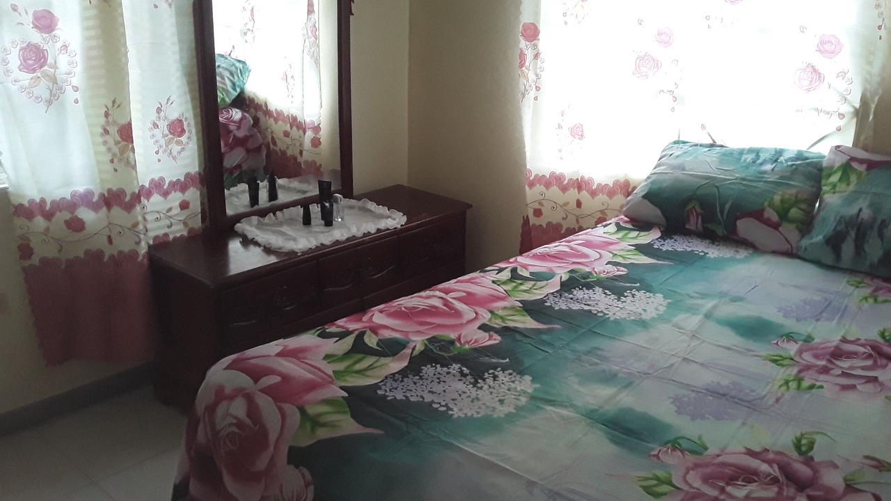 Photo of Bedroom in Beverly Hills