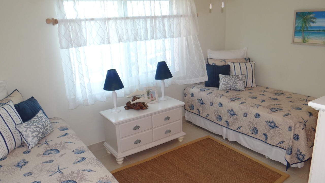 Photo of Bedroom in Tar Bay