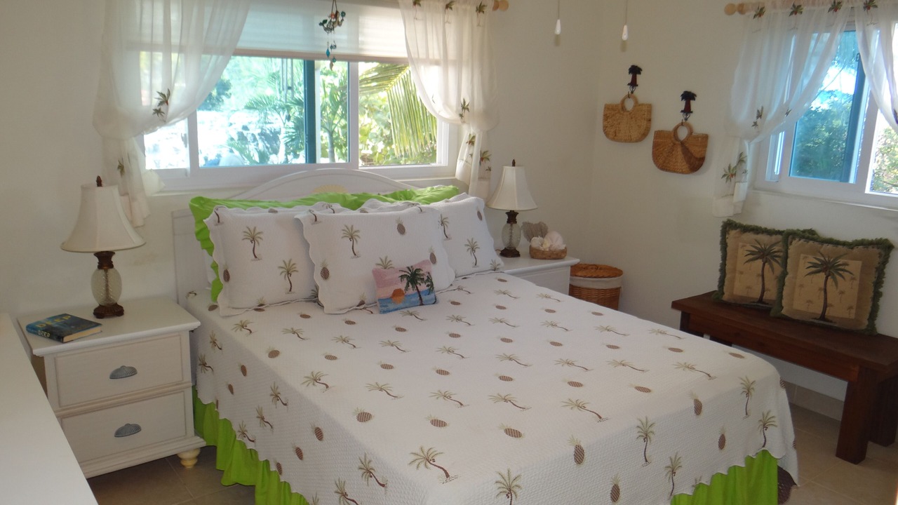Photo of Bedroom in Tar Bay
