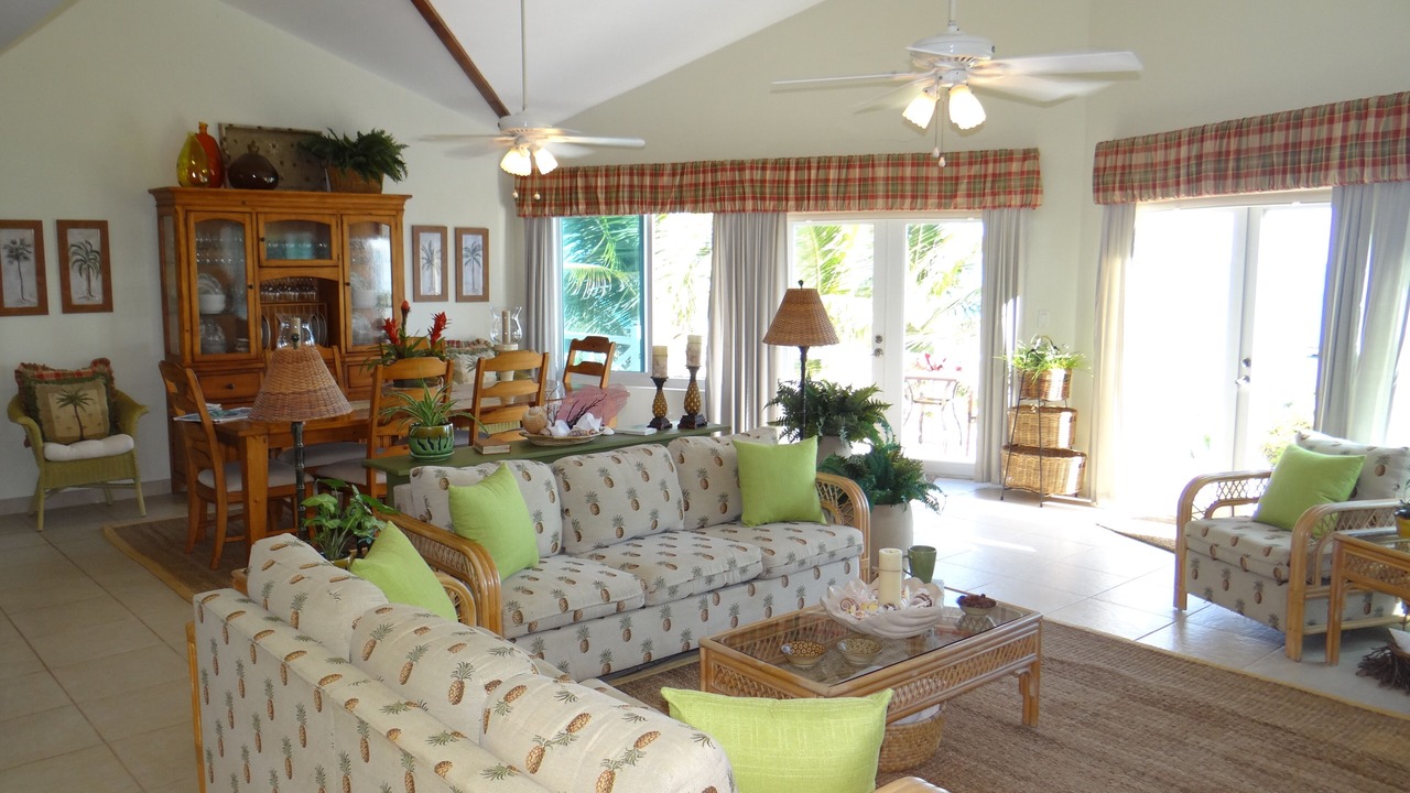 Photo of Livingroom in Tar Bay