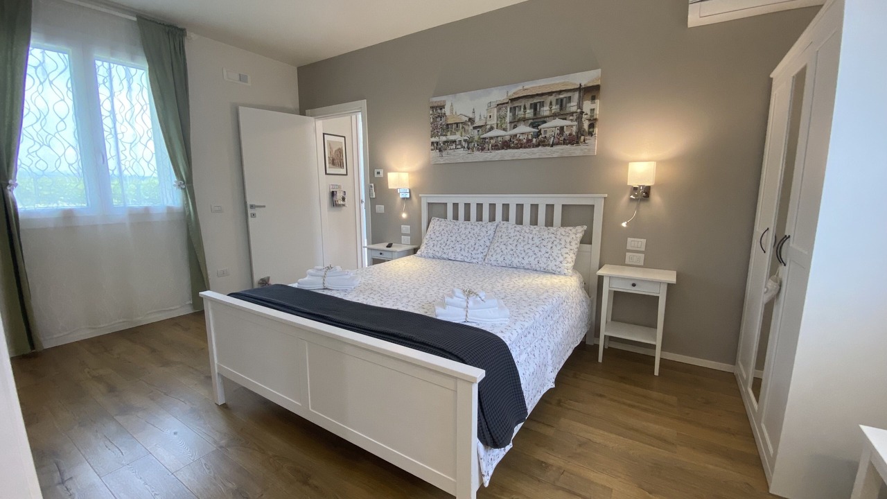 Photo of Bedroom in Colà Di Lazise