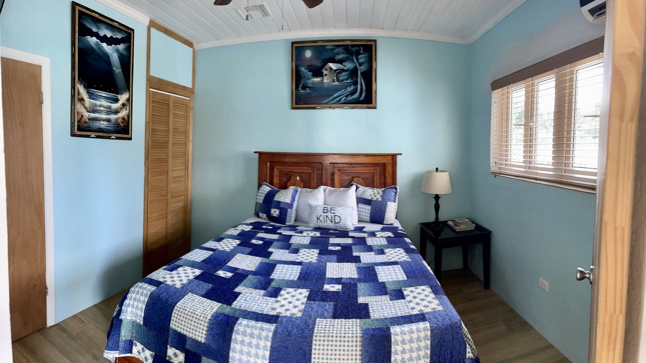 Photo of Bedroom in Nassau