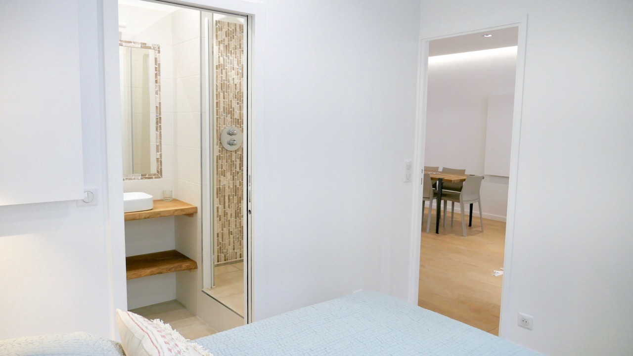 Photo of Bedroom in Porte-Saint-Martin