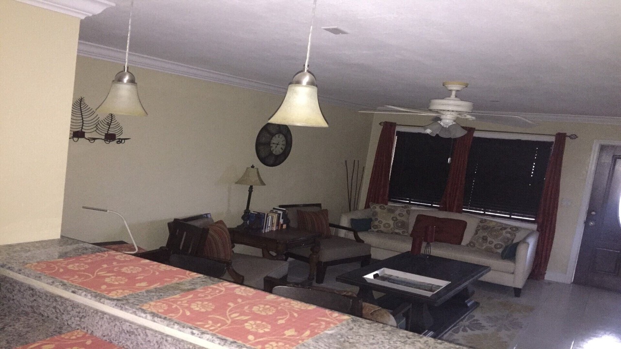 Photo of Livingroom in Bahamas Terrace