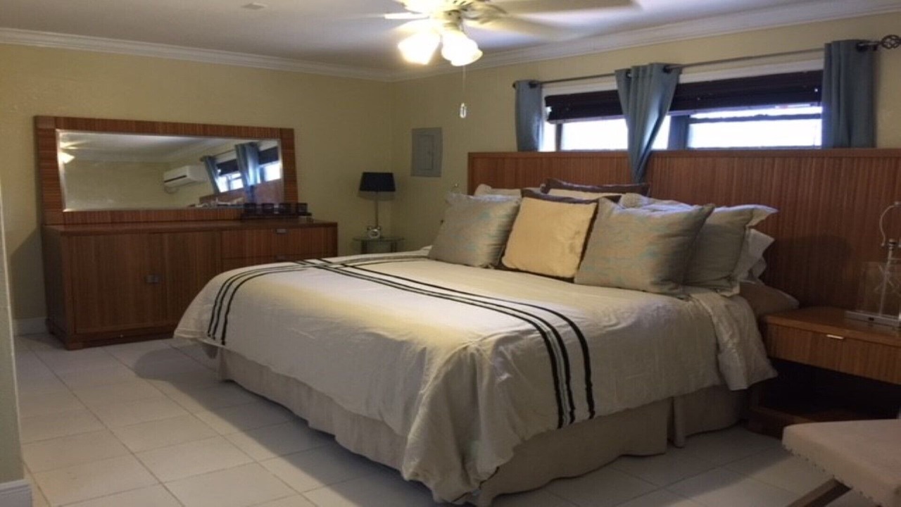 Photo of Bedroom in Bahamas Terrace