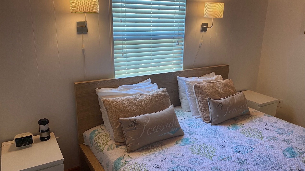 Photo of Bedroom in Alice Town