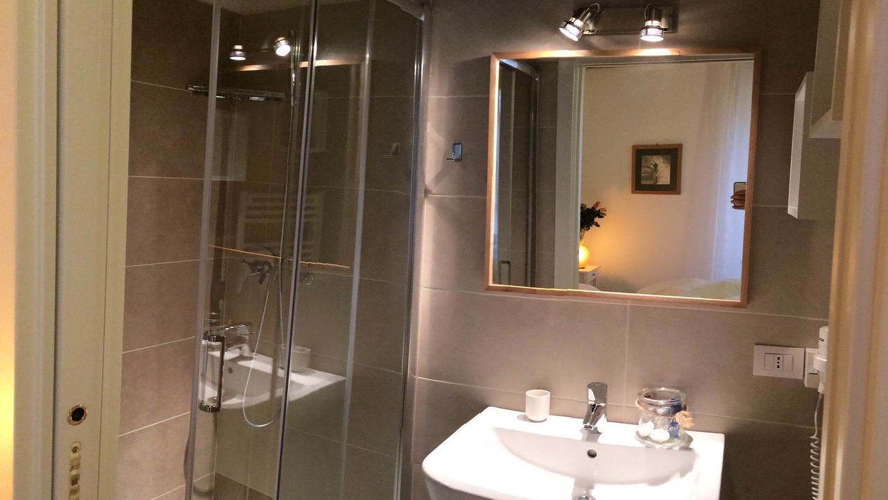 Photo of Bathroom in Verona City Centre
