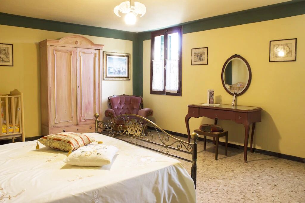Photo of Bedroom in Codogne