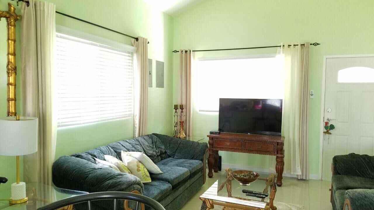 Photo of Livingroom in Kingston