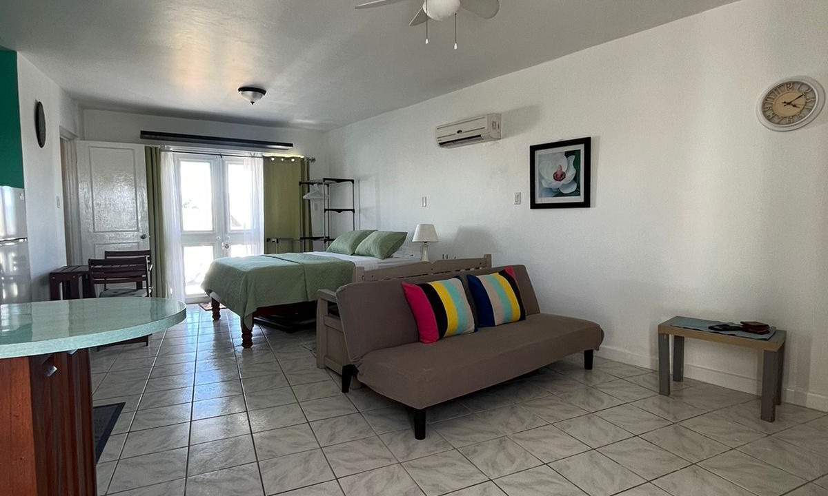Photo of Livingroom in Orange Bay