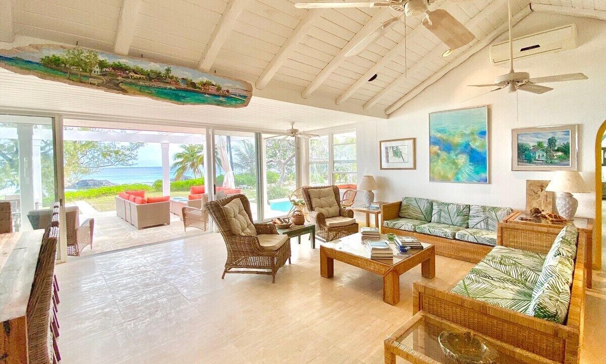 Photo of Livingroom in North Palmetto Point