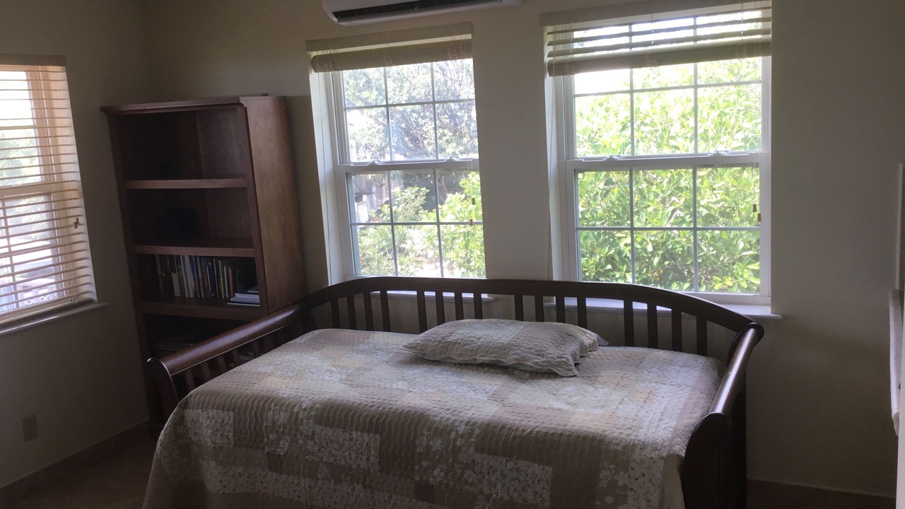 Photo of Bedroom in Rokers Point