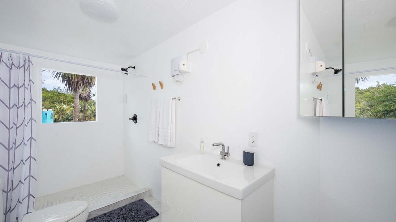Photo of Bathroom in South Palmetto Point