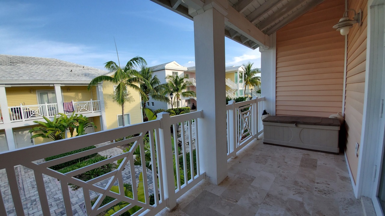 Photo of Patio Balcony in Alice Town