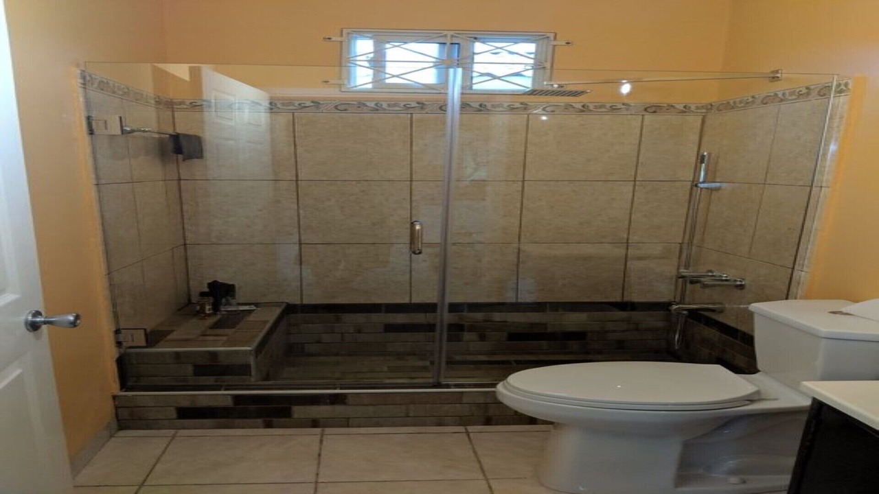 Photo of Bathroom in Spanish Town