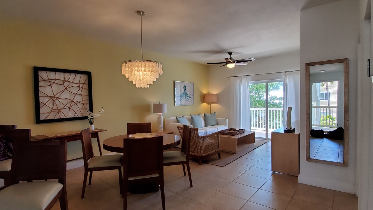 Photo of Livingroom in Alice Town
