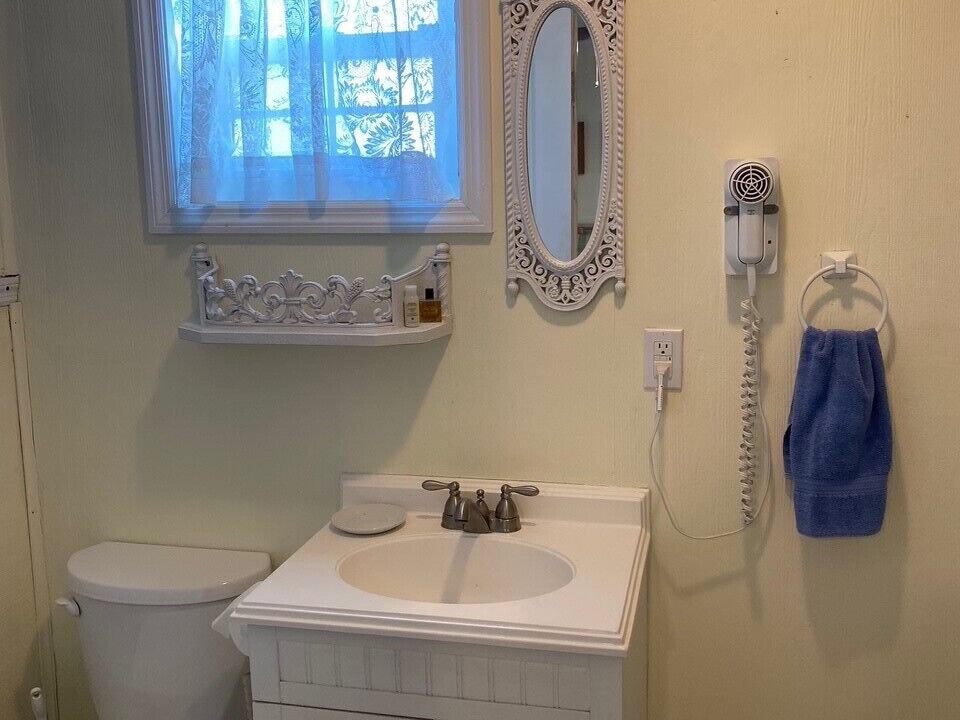 Photo of Bathroom in Green Turtle Cay