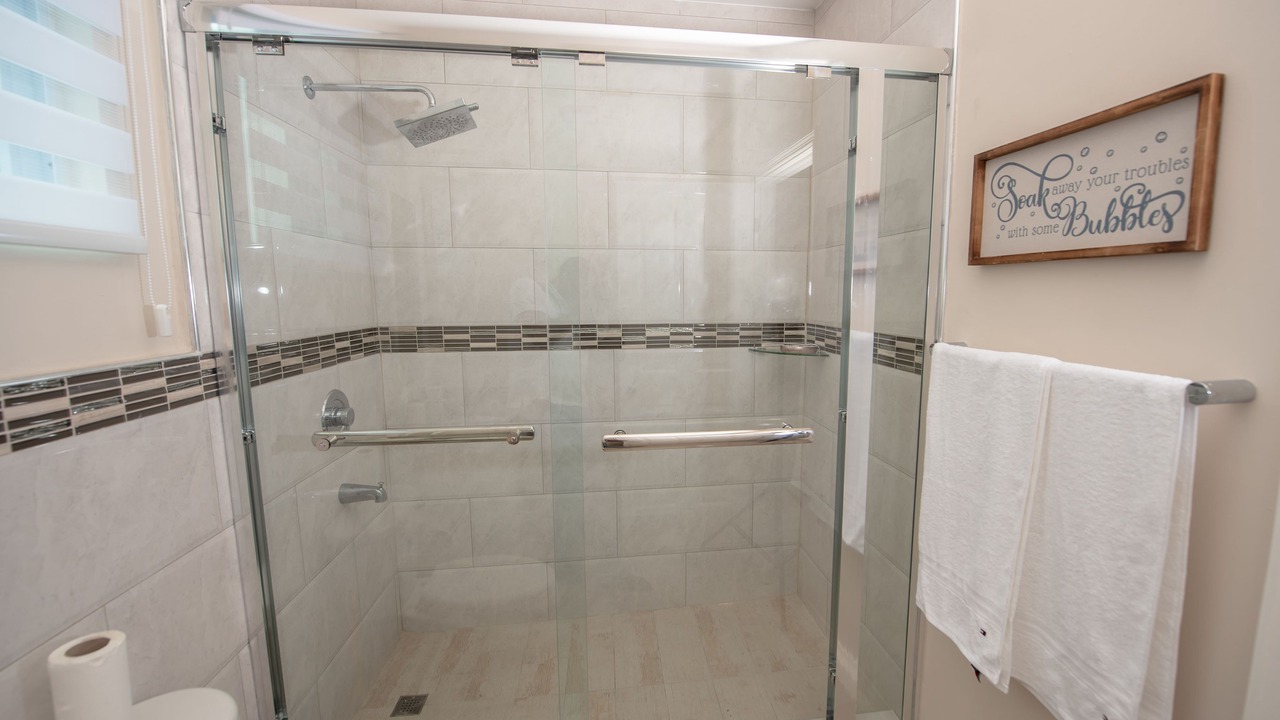Photo of Bathroom in Eastwood Park