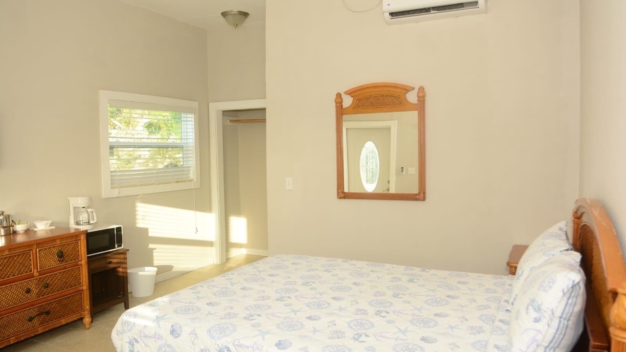 Photo of Bedroom in Rolleville