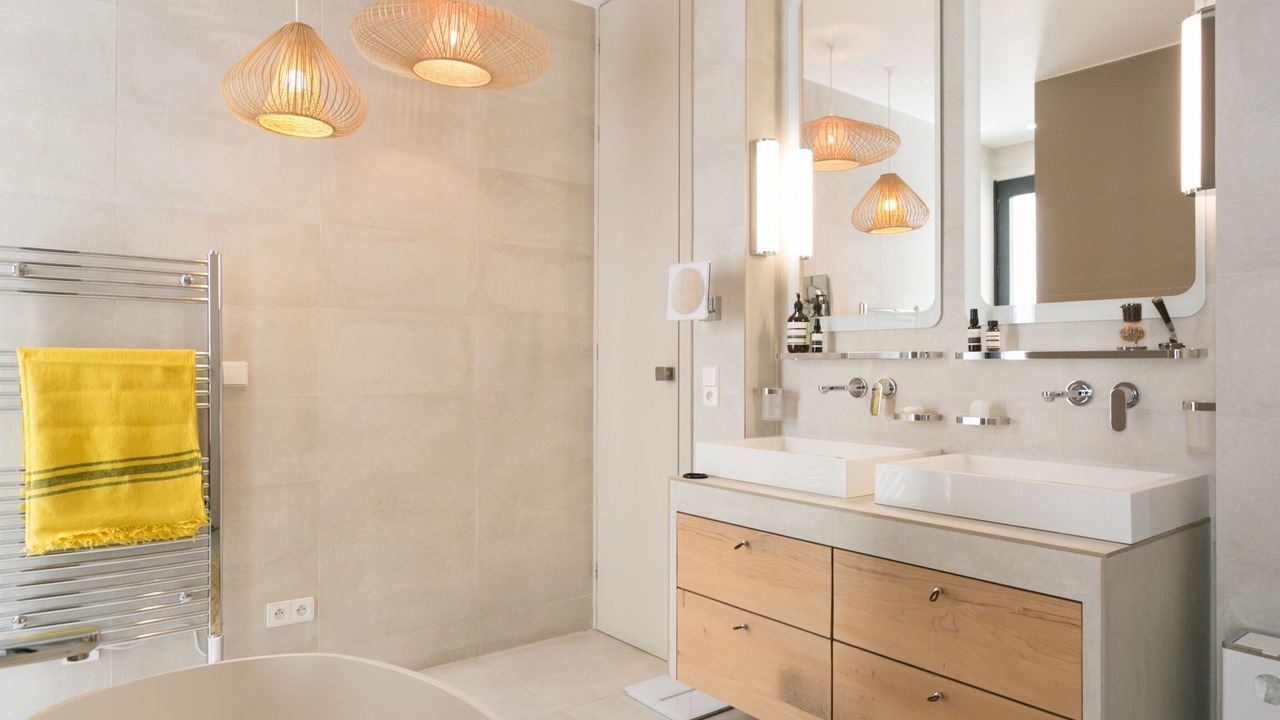 Photo of Bathroom in Saint-Lambert