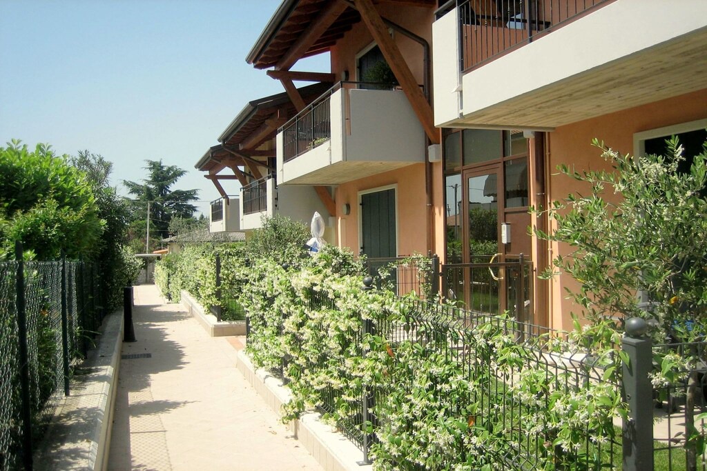 Photo of Buildings in Montioni