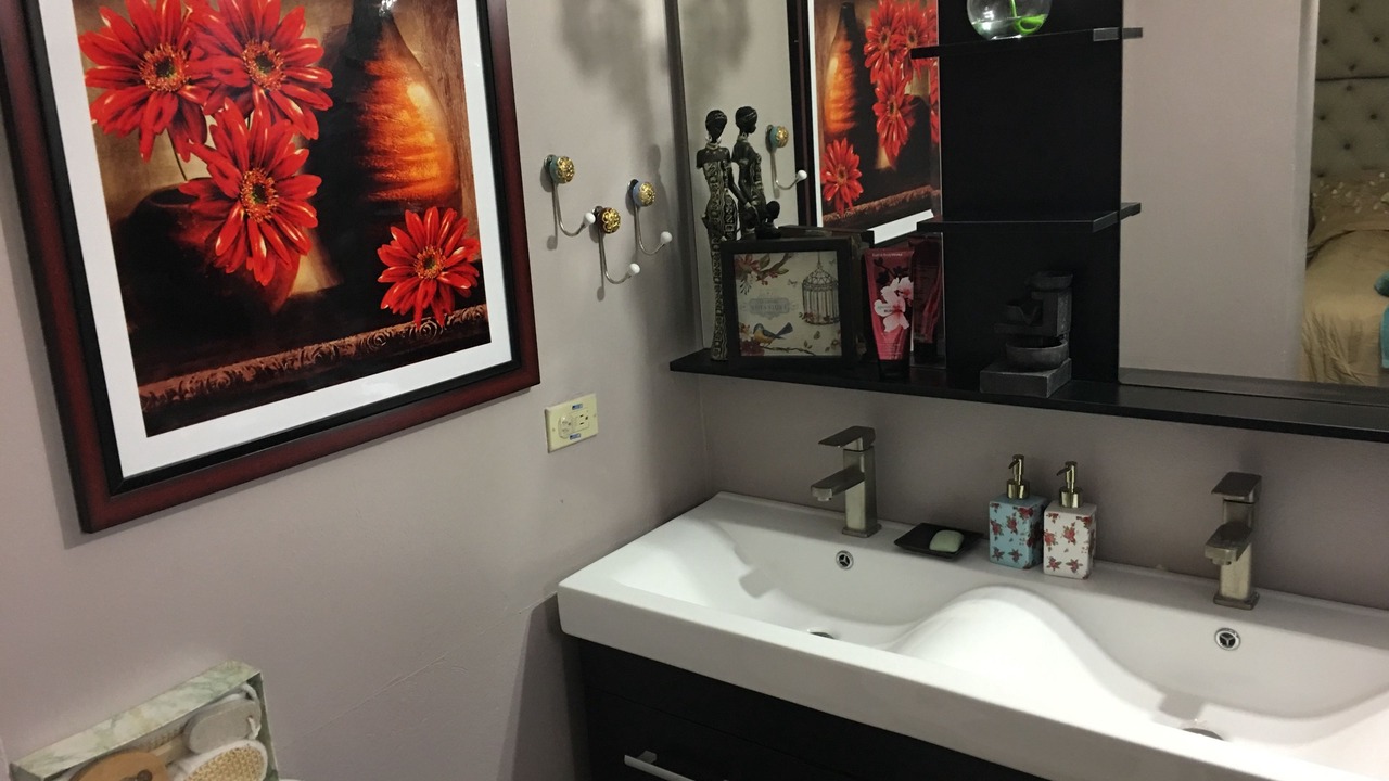 Photo of Bathroom in Camperdown