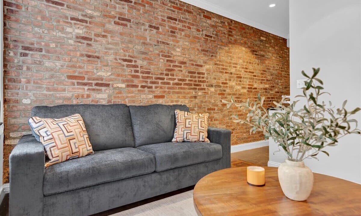 Photo of Livingroom in Gramercy