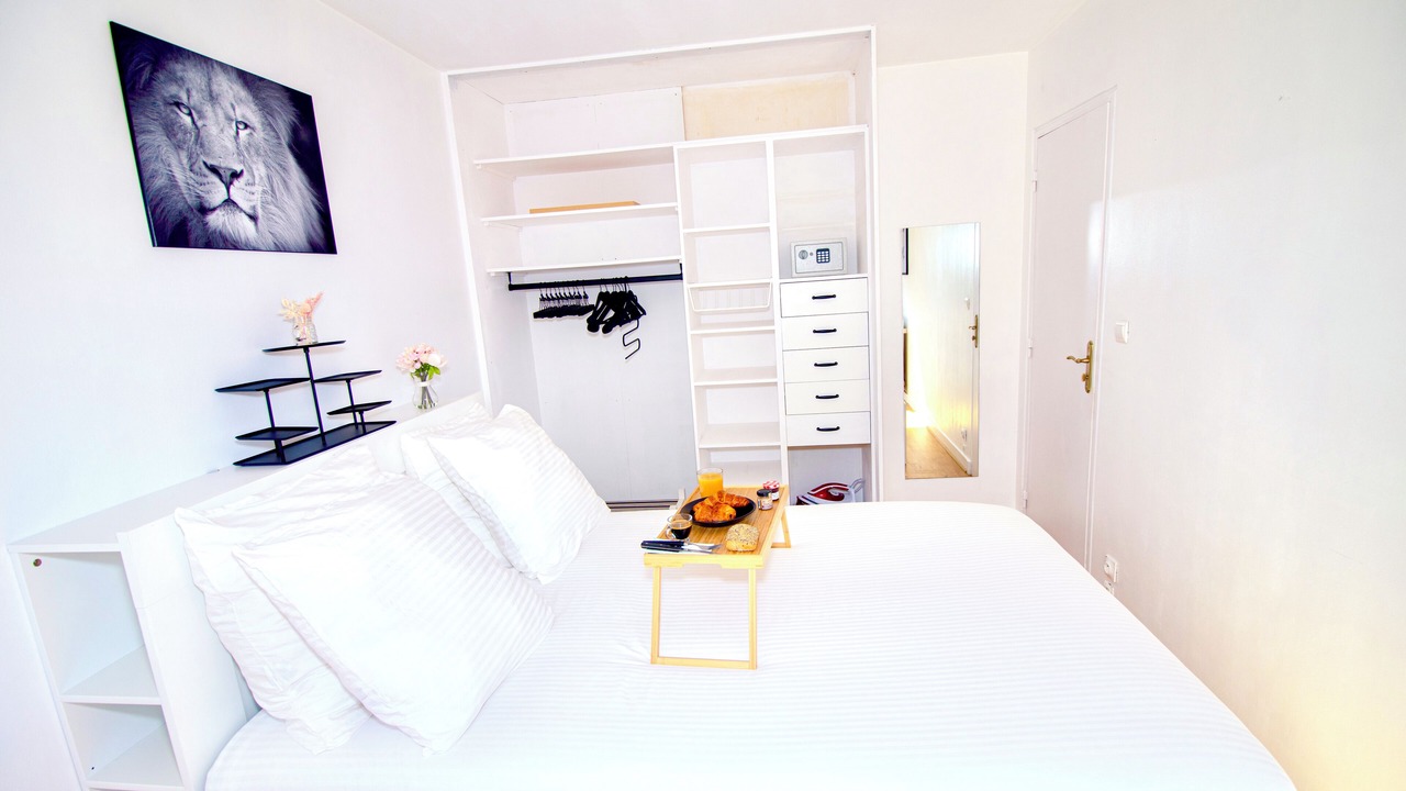 Photo of Bedroom in Le Plessis-Robinson