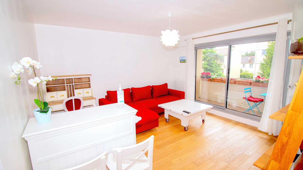 Photo of Livingroom in Le Plessis-Robinson