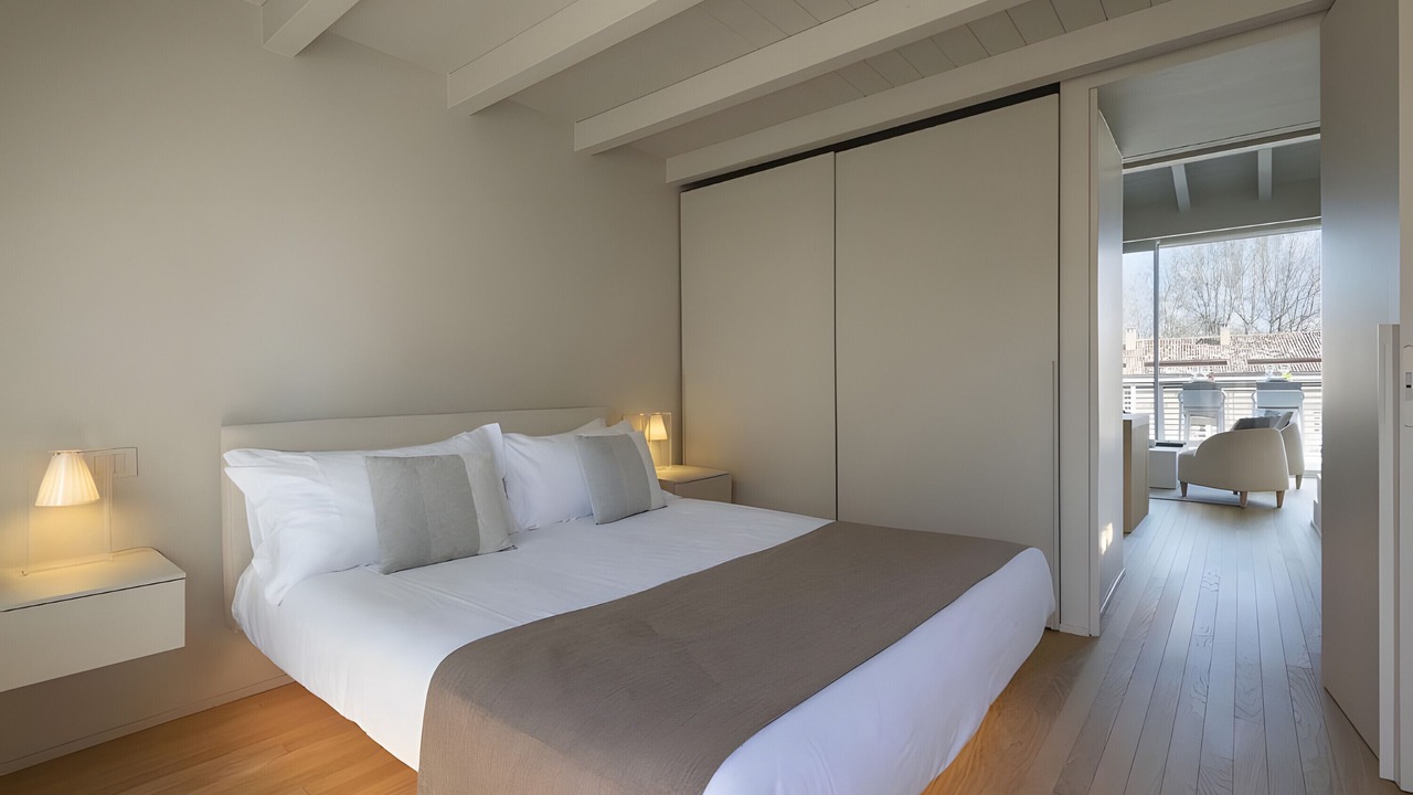 Photo of Bedroom in Peschiera del Garda City Centre