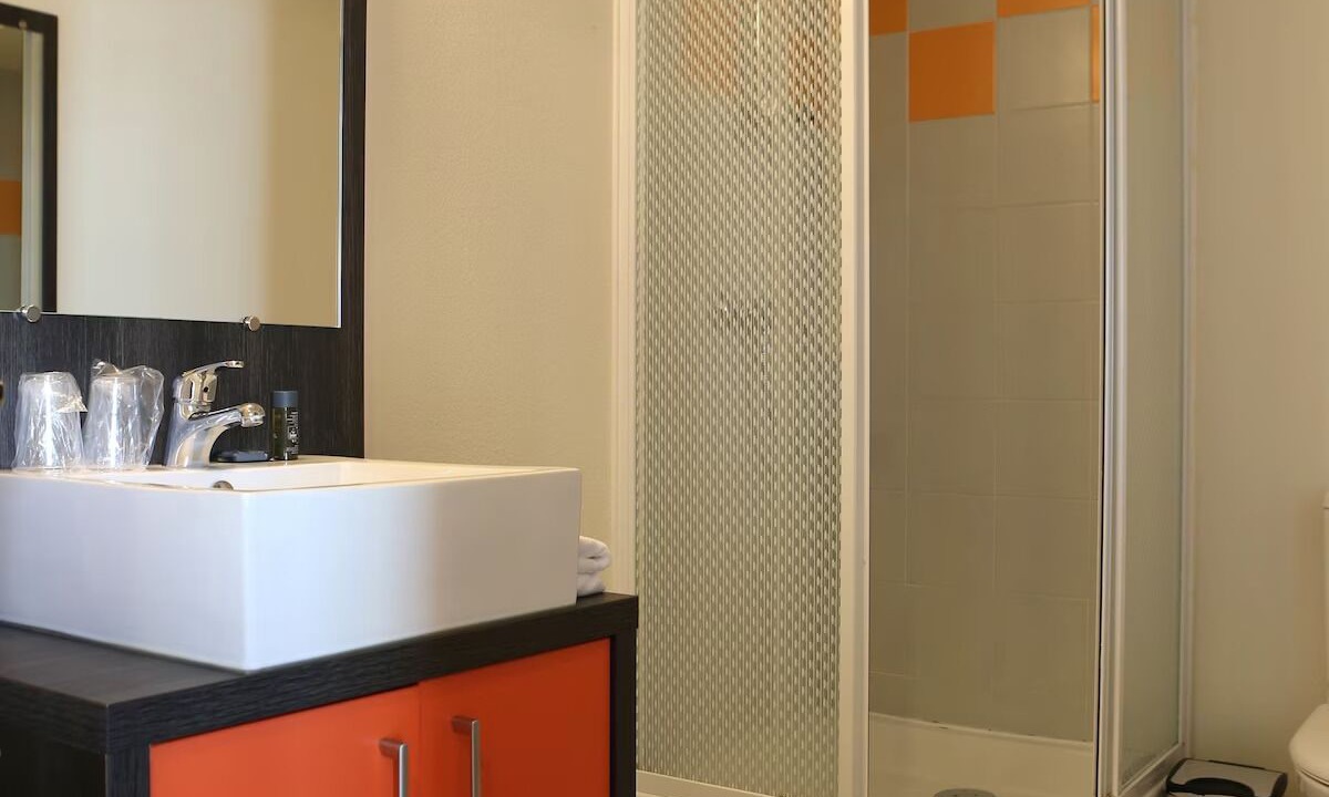 Photo of Bathroom in Chevilly-Larue