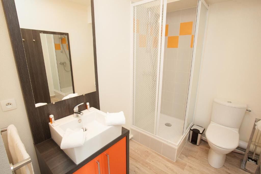 Photo of Bathroom in Chevilly-Larue