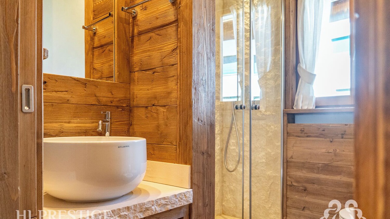 Photo of Bathroom in Cortina d'Ampezzo Historic Centre