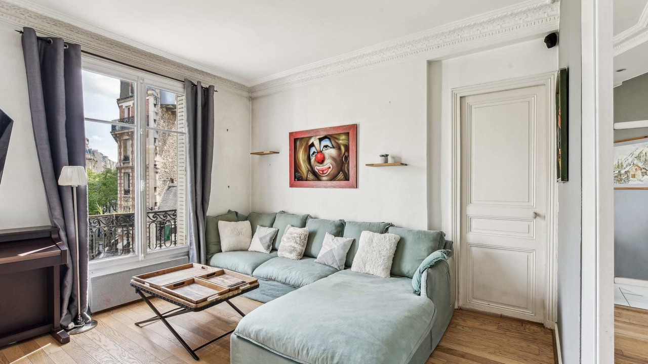 Photo of Livingroom in Saint-Lambert