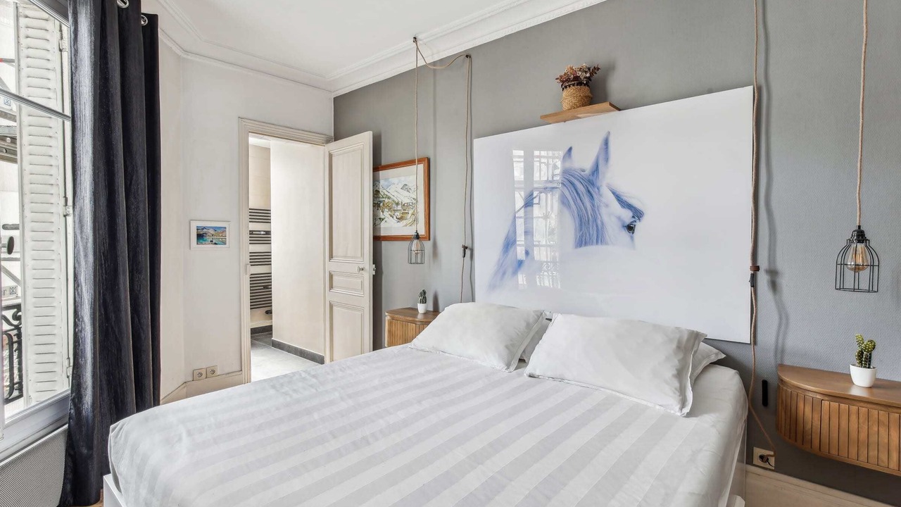 Photo of Bedroom in Saint-Lambert