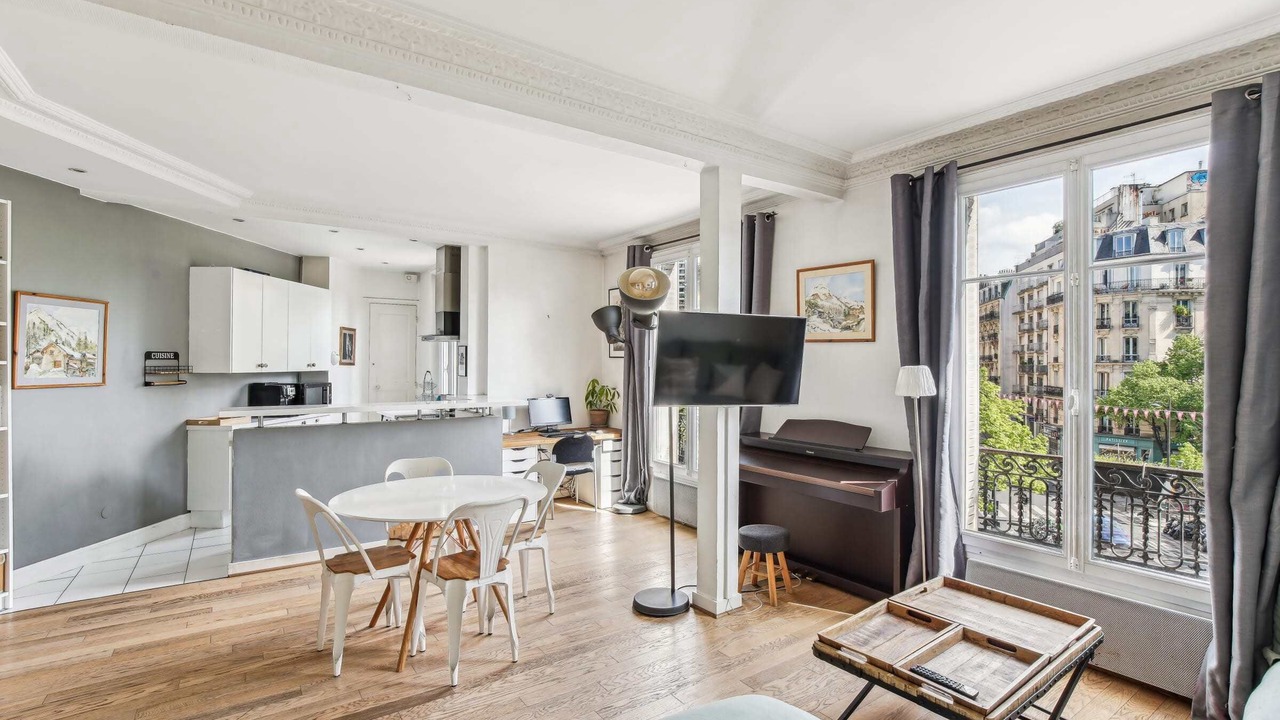 Photo of Livingroom in Saint-Lambert