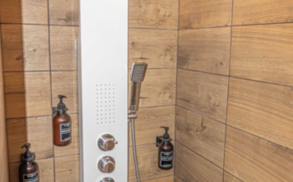 Photo of Bathroom in Villeneuve-le-Roi