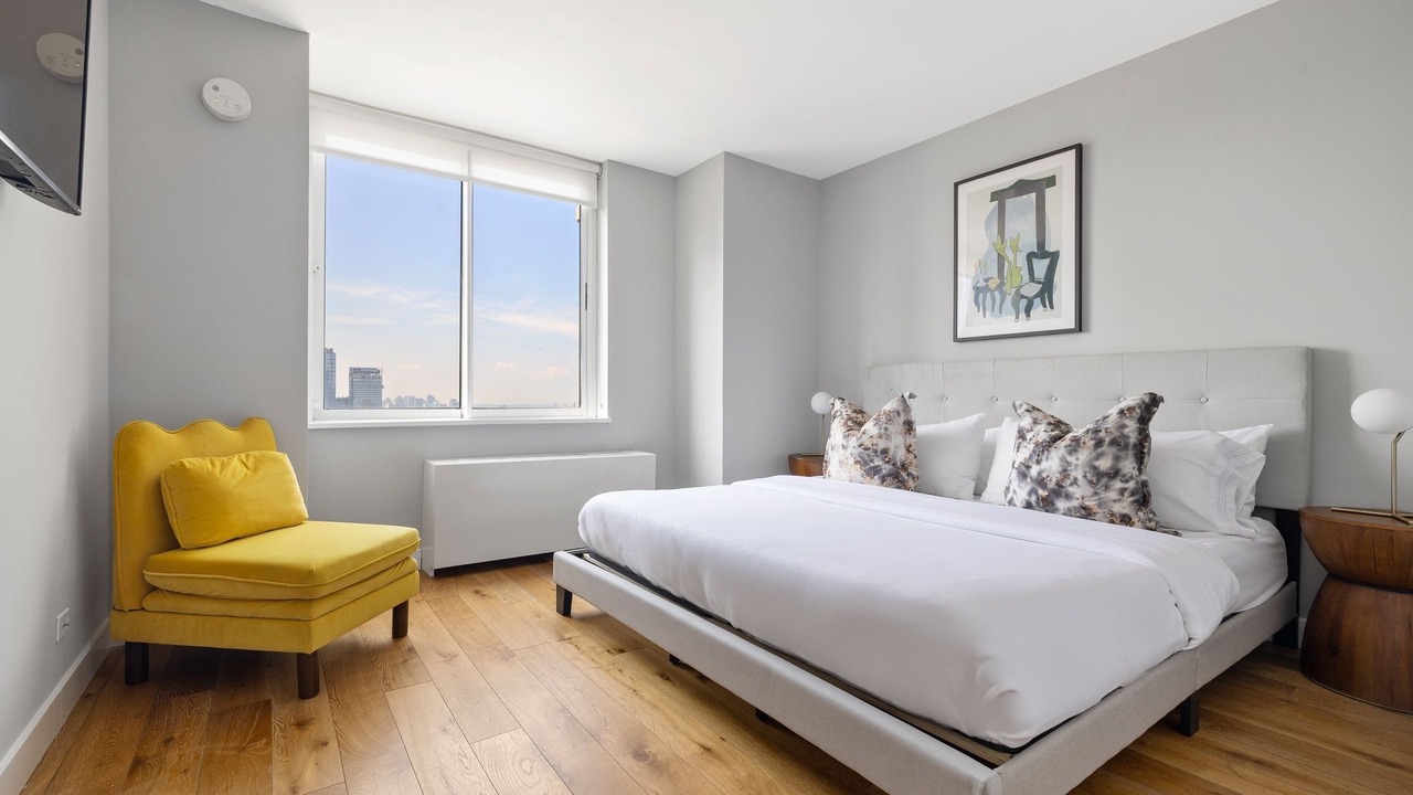 Photo of Bedroom in Theater District