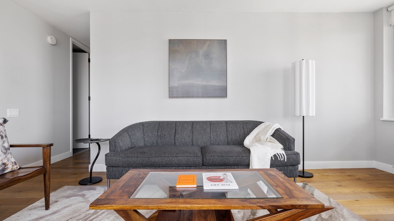 Photo of Livingroom in Theater District