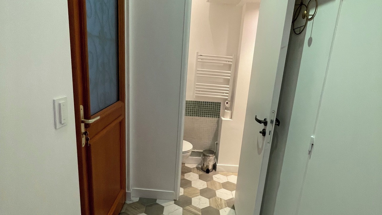 Photo of Bathroom in Chaville