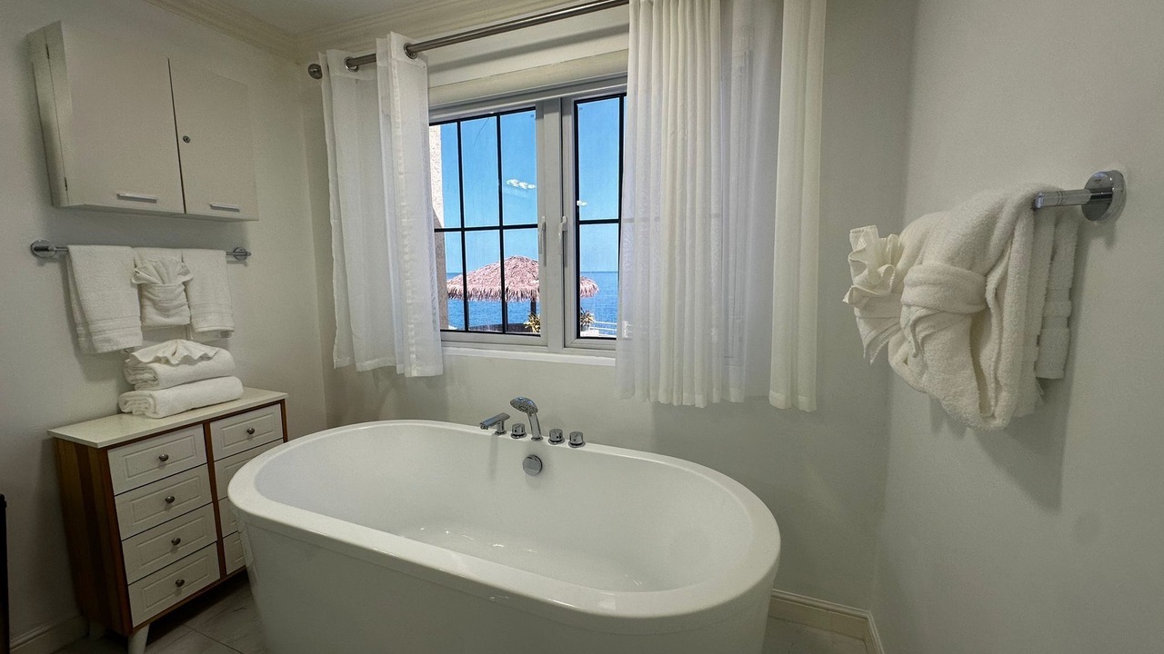 Photo of Bathroom in Orange Bay