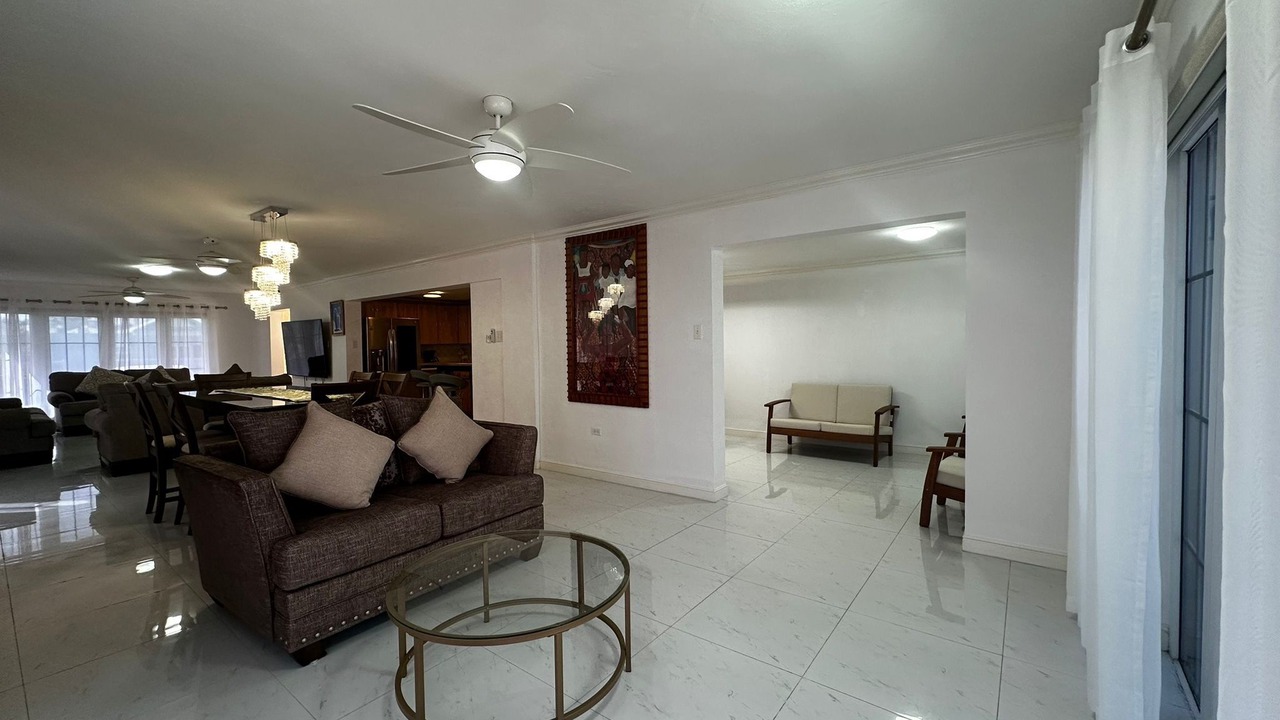 Photo of Livingroom in Orange Bay