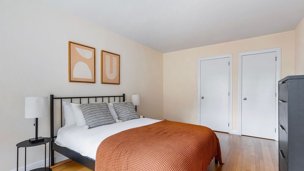 Photo of Bedroom in Midtown