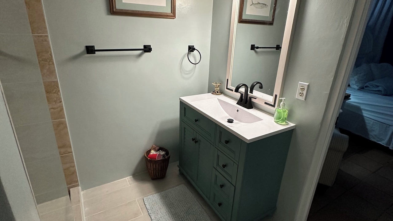 Photo of Bathroom in Spanish Wells