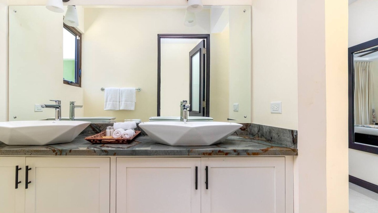 Photo of Bathroom in Tower Isle