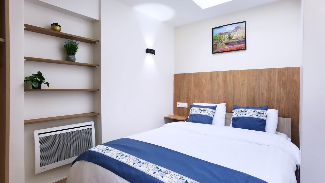 Photo of Bedroom in Villemomble
